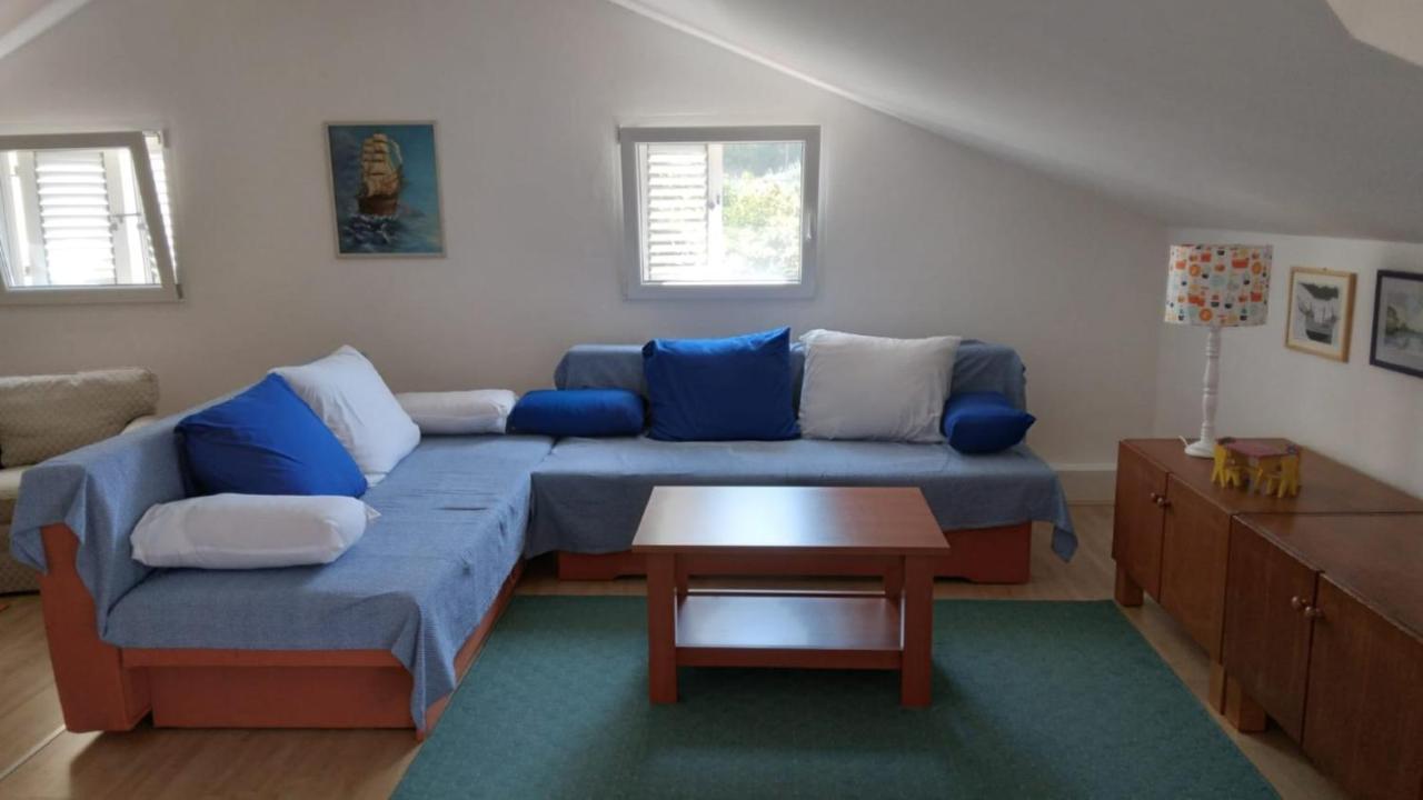 Apartment Luna Molunat Esterno foto