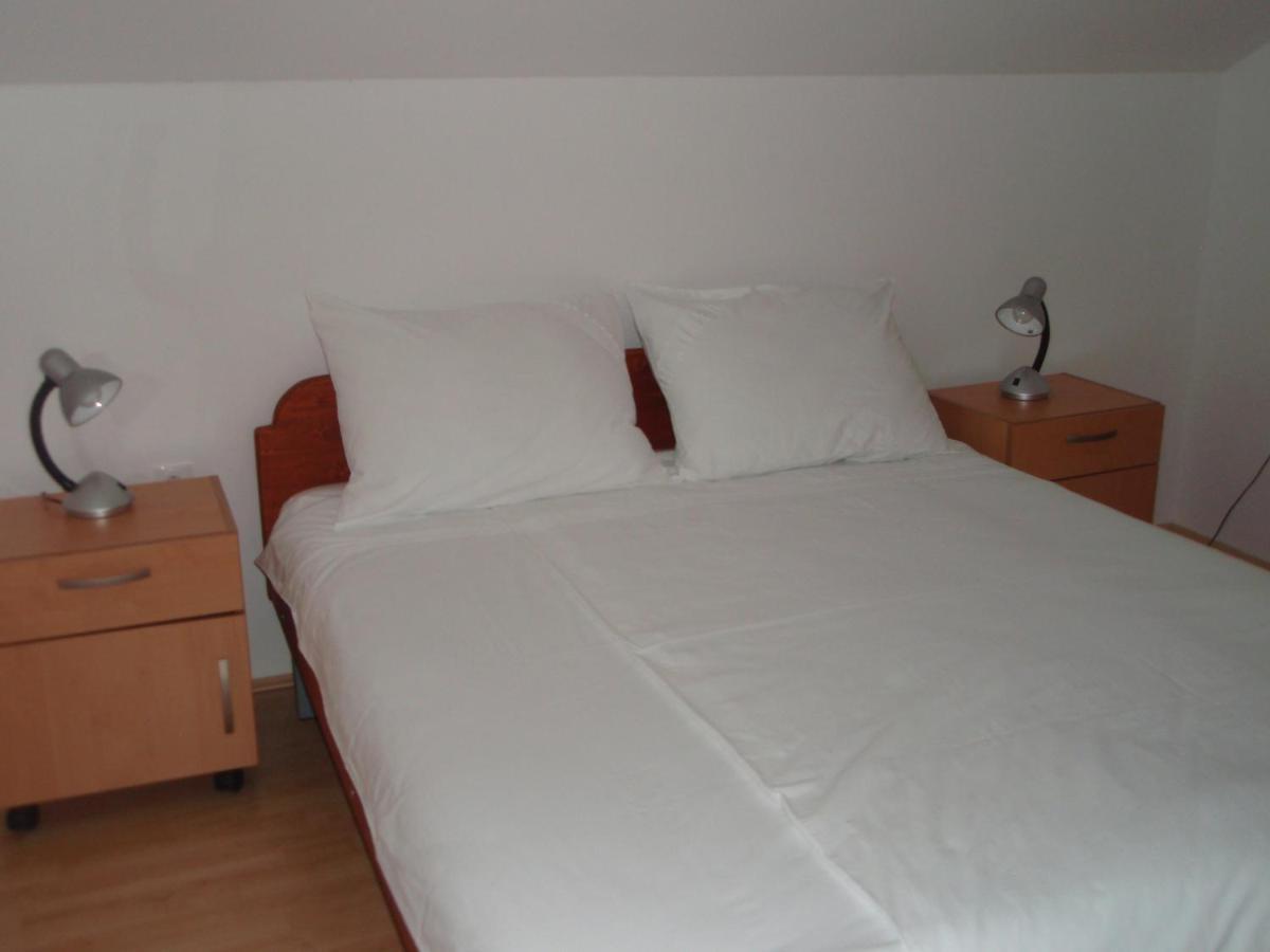 Apartment Luna Molunat Esterno foto